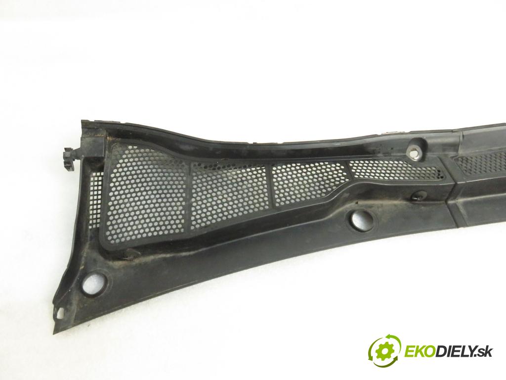 CITROEN C4 CACTUS CROSSOVER 2018 81,00 1.2 THP 110 - HNZ (EB2DT) 1199,00 Torpédo, plast pod čelné okno 98294144XT ; 98294099XT (Torpéda)