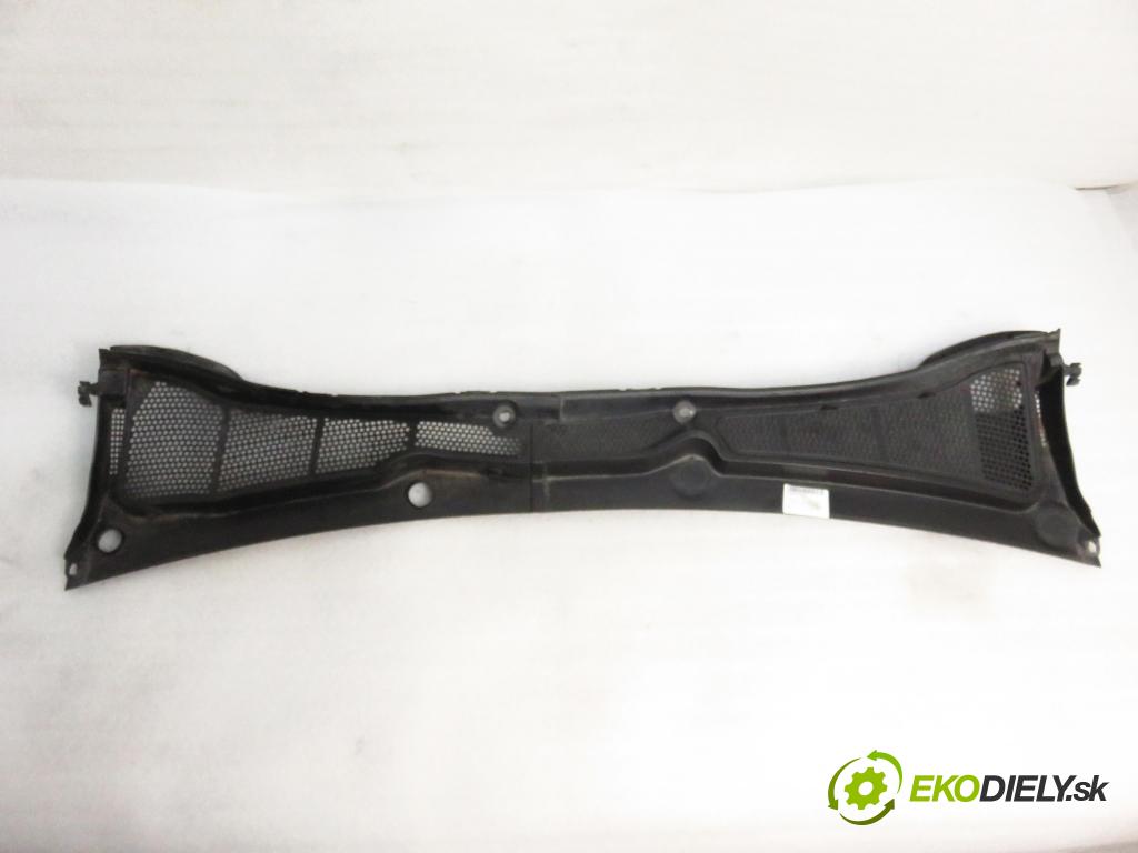 CITROEN C4 CACTUS CROSSOVER 2018 81,00 1.2 THP 110 - HNZ (EB2DT) 1199,00 Torpédo, plast pod čelné okno 98294144XT ; 98294099XT (Torpéda)