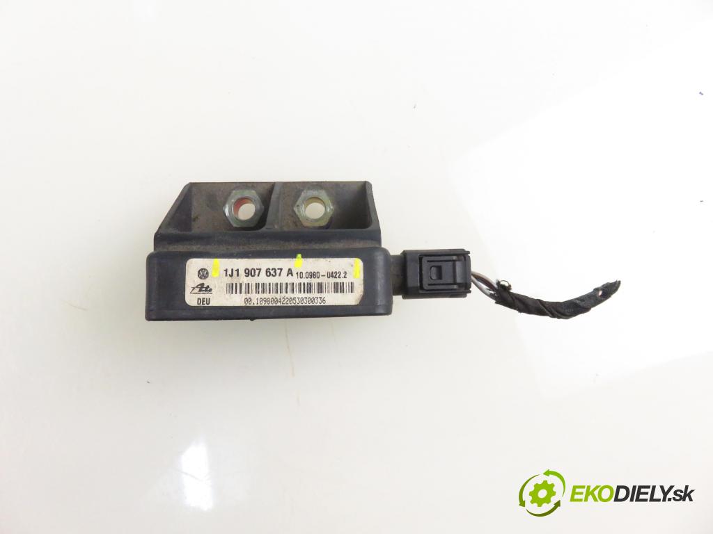 VW GOLF IV (1J1) HB 1999 74,00 1.9 TDI 4motion - ATD 1896,00 snímač ESP 1J0907657A ; 10098000311 ; 1J1907637A
