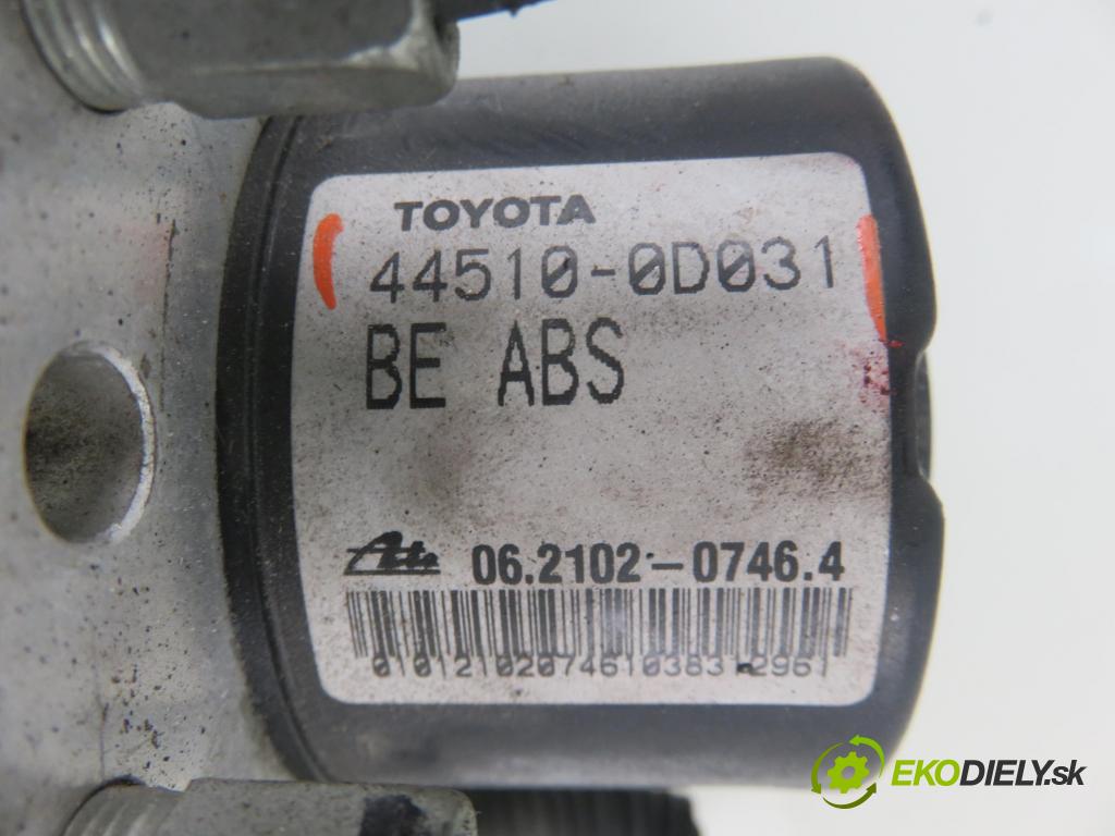TOYOTA YARIS (_P9_) HB 2008 51,00 1.0 VVT-i (KSP90_) - 1KR-FE 998,00 Pumpa ABS 895410D040 ; 06210907463 ; 445100D031 (Pumpy ABS)