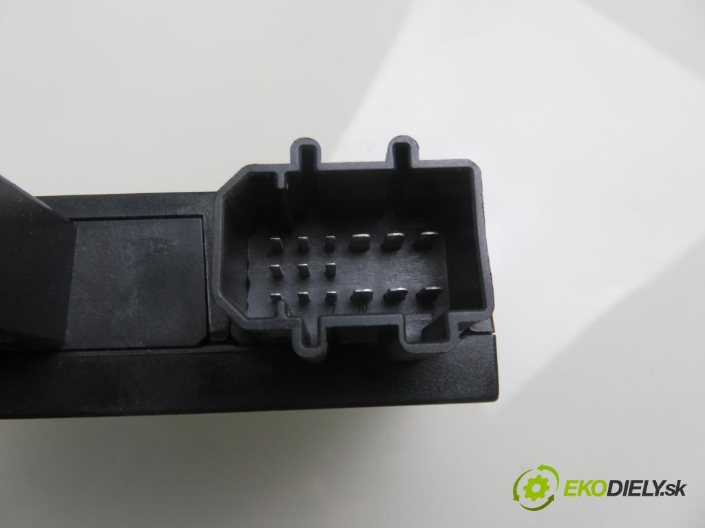 VW GOLF IV (1J1) HB 1999 74,00 1.9 TDI 4motion - ATD 1896,00 MODUL komfortu 1J0959799AH ; 5DK00795451