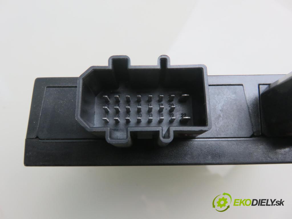 VW GOLF IV (1J1) HB 1999 74,00 1.9 TDI 4motion - ATD 1896,00 MODUL komfortu 1J0959799AH ; 5DK00795451