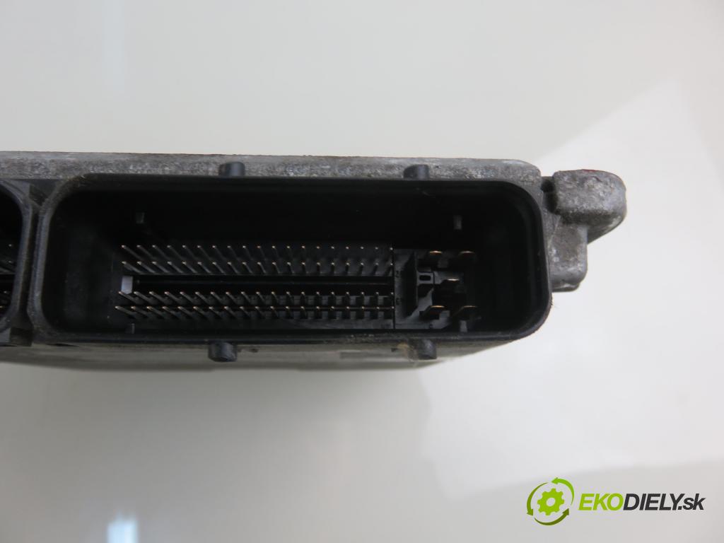 VW GOLF IV (1J1) HB 1999 74,00 1.9 TDI 4motion - ATD 1896,00 Riadiaca jednotka Motor 038906019AM ; 0281010091