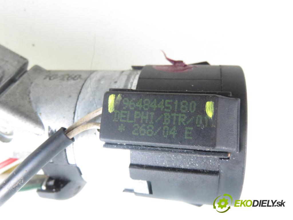 PEUGEOT 307 SW (3H) KOMBI 2004 100,00 2.0 HDi 135 - RHR (DW10BTED4) 1997,00 spinačka 36353100 ; 9648445180 (Spínacie skrinky a kľúče)