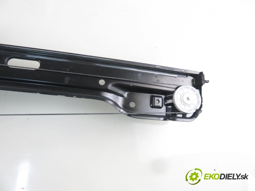 IVECO DAILY VI Furgon FURGON 2020 100,00 3.0 NaturalPower 136 - F1CFA401C 2998,00 mechanismus oken PPE 5802578844