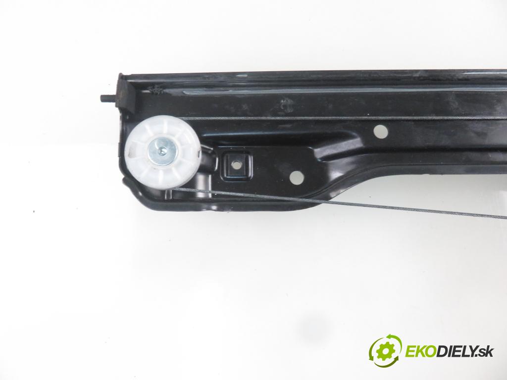 IVECO DAILY VI Furgon FURGON 2020 100,00 3.0 NaturalPower 136 - F1CFA401C 2998,00 mechanismus oken 5802578842