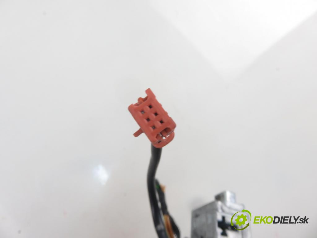 CITROEN C2 (JM_) HB 2007 44,00 1.1 - HFX (TU1JP) 1124,00 spinačka N0502455 ; 9663123280 (Spínacie skrinky a kľúče)