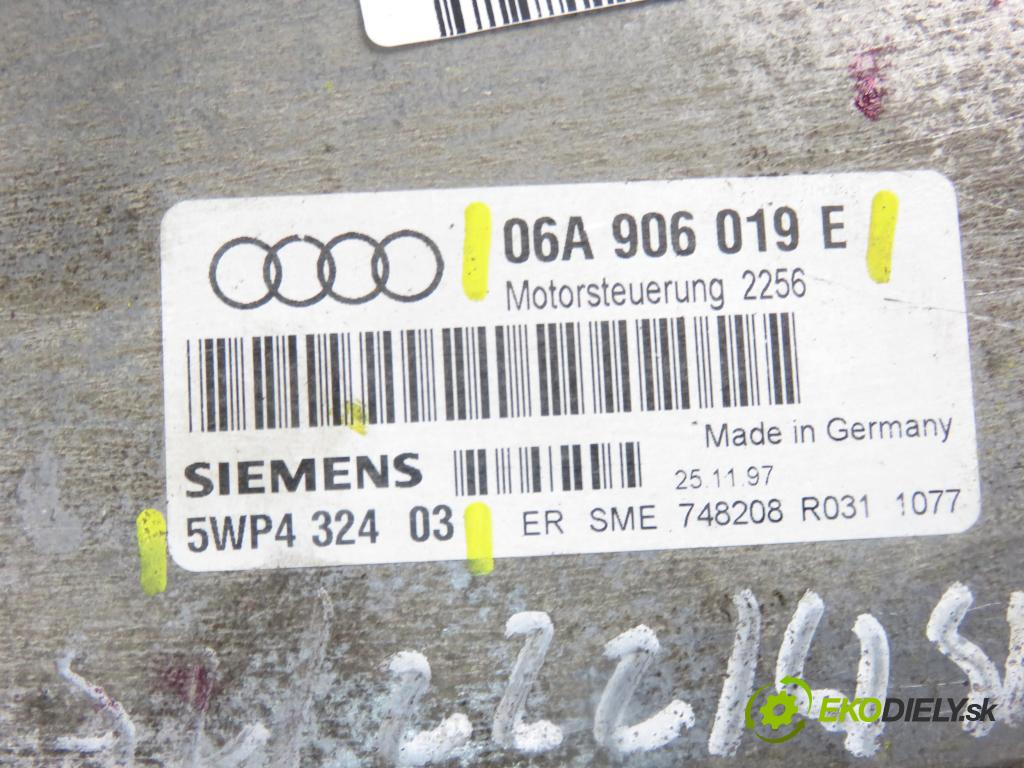AUDI A3 (8L1) HB 1999 74,00 1.6 - AKL 1595,00 Riadiaca jednotka Motor 06A906019E ; 5WP432403