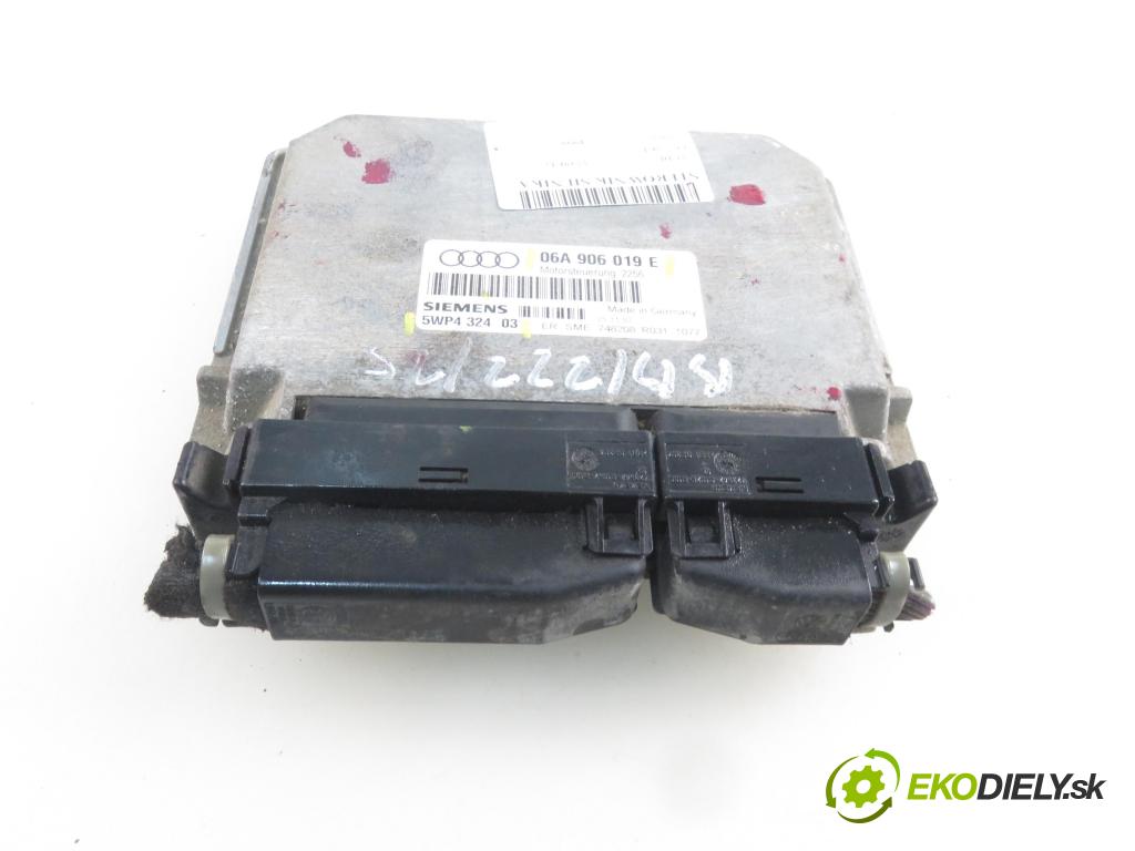 AUDI A3 (8L1) HB 1999 74,00 1.6 - AKL 1595,00 Riadiaca jednotka Motor 06A906019E ; 5WP432403