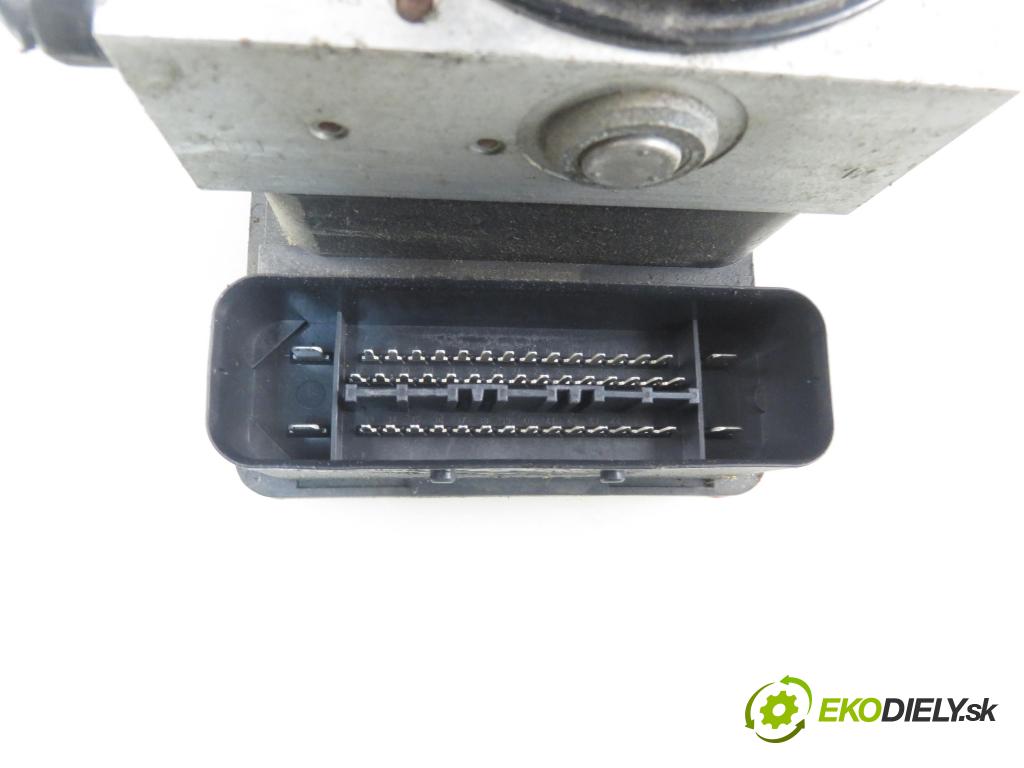 AUDI A3 (8L1) HB 2001 75,00 1.6 - AVU 1595,00 Pumpa ABS 1C0907379E ; 10096003133 ; 1J0614517E (Pumpy ABS)