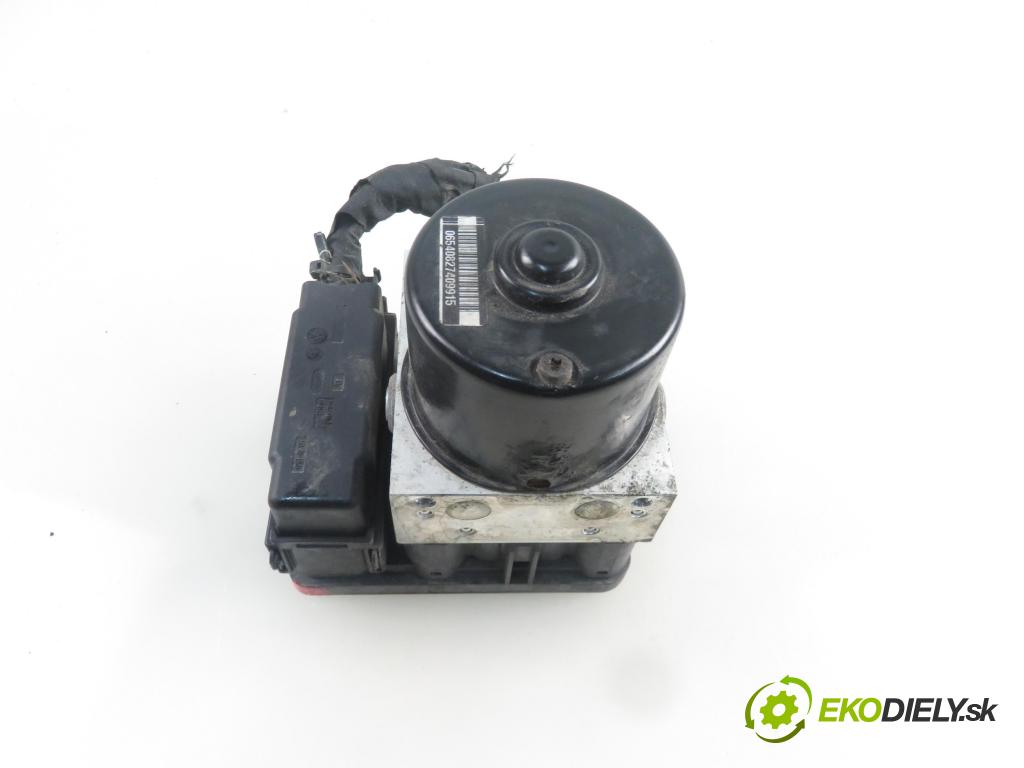 AUDI A3 (8L1) HB 2001 75,00 1.6 - AVU 1595,00 Pumpa ABS 1C0907379E ; 10096003133 ; 1J0614517E (Pumpy ABS)