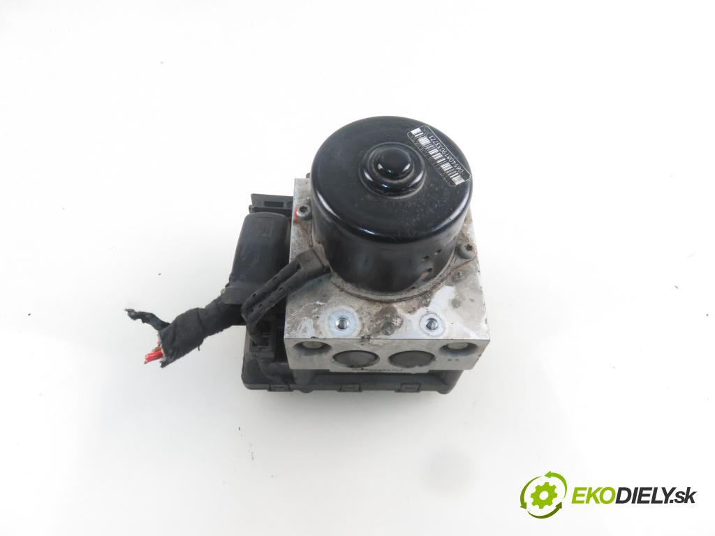 AUDI A3 (8L1) HB 1999 74,00 1.6 - AKL 1595,00 Pumpa ABS 1J0907379D ; 10094903003 ; 1J0614117B (Pumpy ABS)