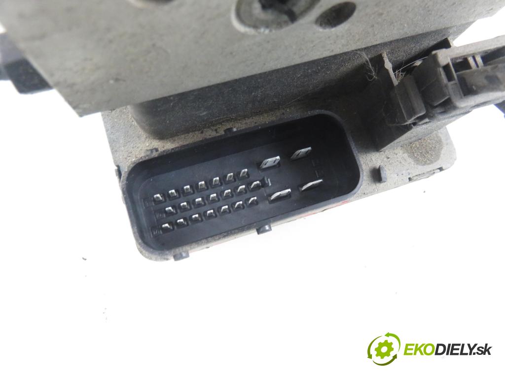 AUDI A3 (8L1) HB 1999 74,00 1.6 - AKL 1595,00 Pumpa ABS 1J0907379D ; 10094903003 ; 1J0614117B (Pumpy ABS)