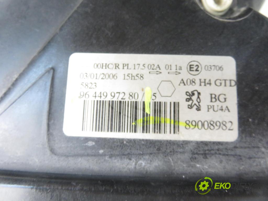 PEUGEOT 1007 (KM_) HB 2006 65,00 1.4 16V - KFU (ET3J4) 1360,00 světlo LP 9644997280