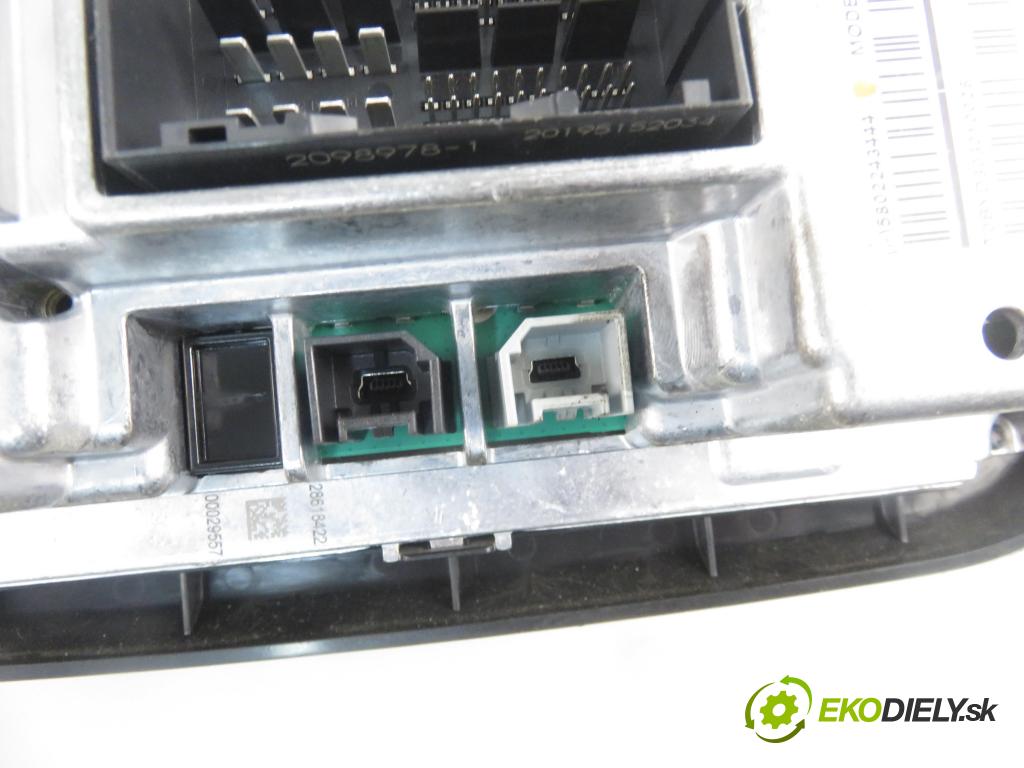 IVECO DAILY VI Furgon FURGON 2020 100,00 3.0 NaturalPower 136 - F1CFA401C 2998,00 RADIO 5802243444