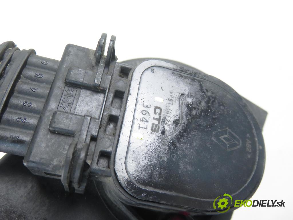 RENAULT SCENIC I (JA0/1_) MINIVAN 2000 72,00 1.9 dTi 98 - F9Q 736 1870,00 Potenciometer plynu 7700431916 ; CTS3641 (Pedále)