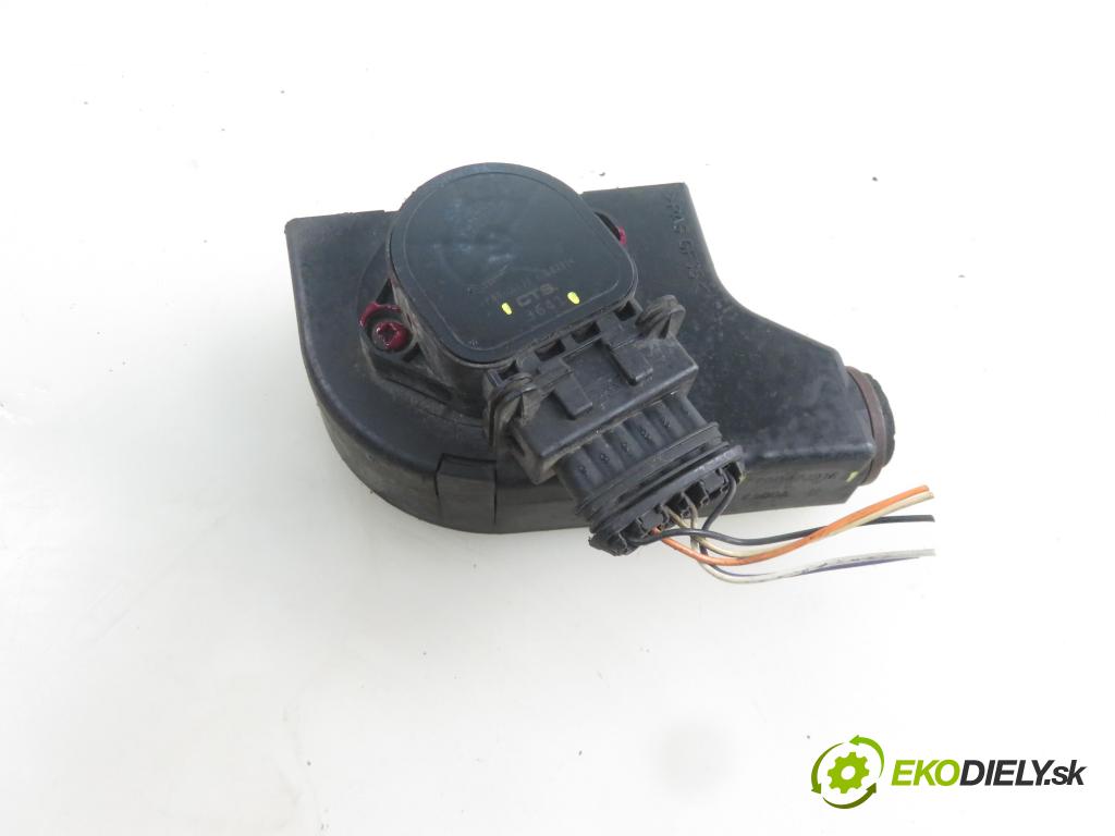 RENAULT SCENIC I (JA0/1_) MINIVAN 2000 72,00 1.9 dTi 98 - F9Q 736 1870,00 Potenciometer plynu 7700431916 ; CTS3641 (Pedále)