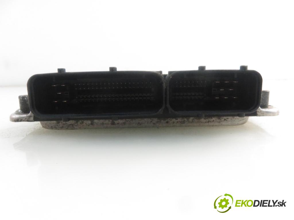 VW BORA (1J2) SEDAN 2000 66,00 1.9 TDI 90 - ALH 1896,00 Riadiaca jednotka Motor 038906012M ; 0281001979