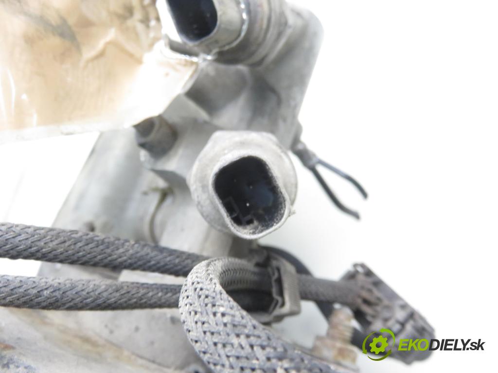 VW GOLF IV (1J1) HB 1999 74,00 1.9 TDI 4motion - ATD 1896,00 Posilovač 1J1614205 (Servočerpadlá, pumpy riadenia)