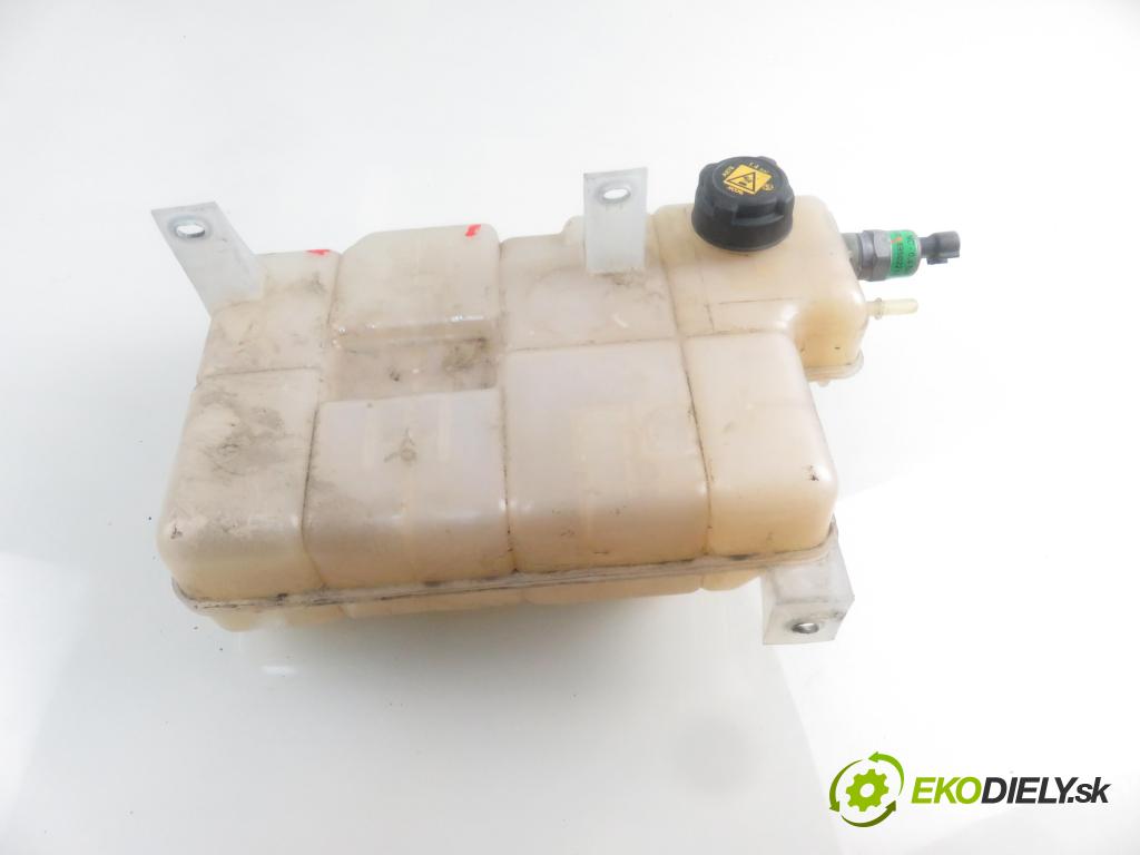 IVECO DAILY VI Furgon FURGON 2020 100,00 3.0 NaturalPower 136 - F1CFA401C 2998,00 Nádržka KOMPENZAČNÉ: F13025S