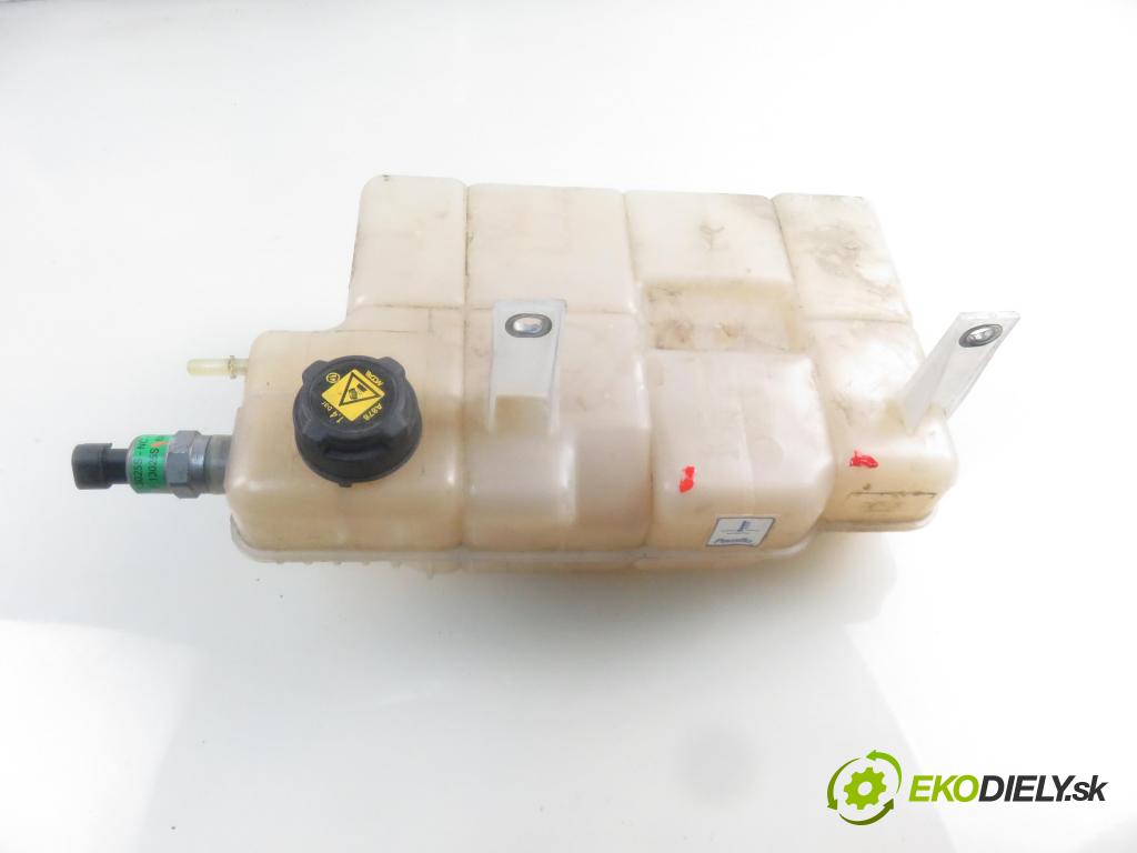 IVECO DAILY VI Furgon FURGON 2020 100,00 3.0 NaturalPower 136 - F1CFA401C 2998,00 Nádržka KOMPENZAČNÉ: F13025S