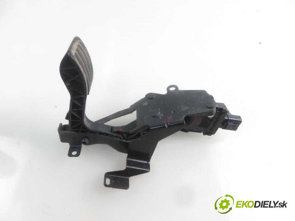 CITROEN JUMPY Skrzynia FURGON 2007 88,00 2.0 HDi 120 - RHK (DW10UTED4) 1997,00 Potenciometer plynu 1400838680 ; 6PV00908309 (Pedále)