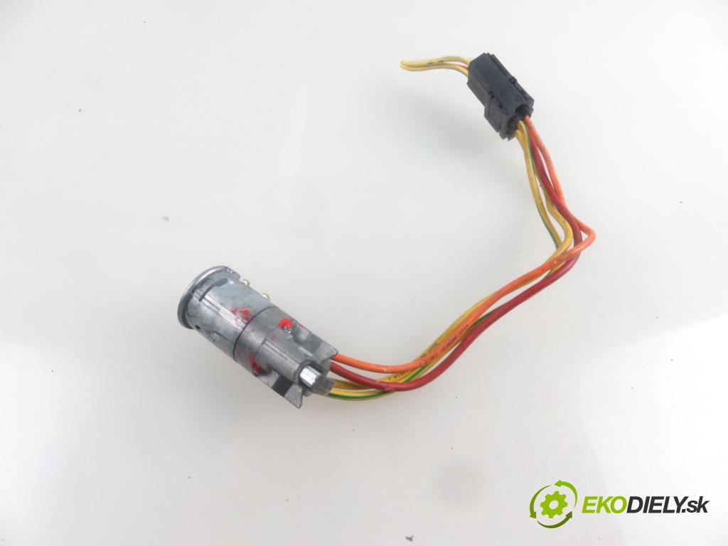 RENAULT MEGANE I (BA0/1_) HB 2002 79,00 1.6 16V 107 - K4M 700 1598,00 spinačka  (Spínacie skrinky a kľúče)