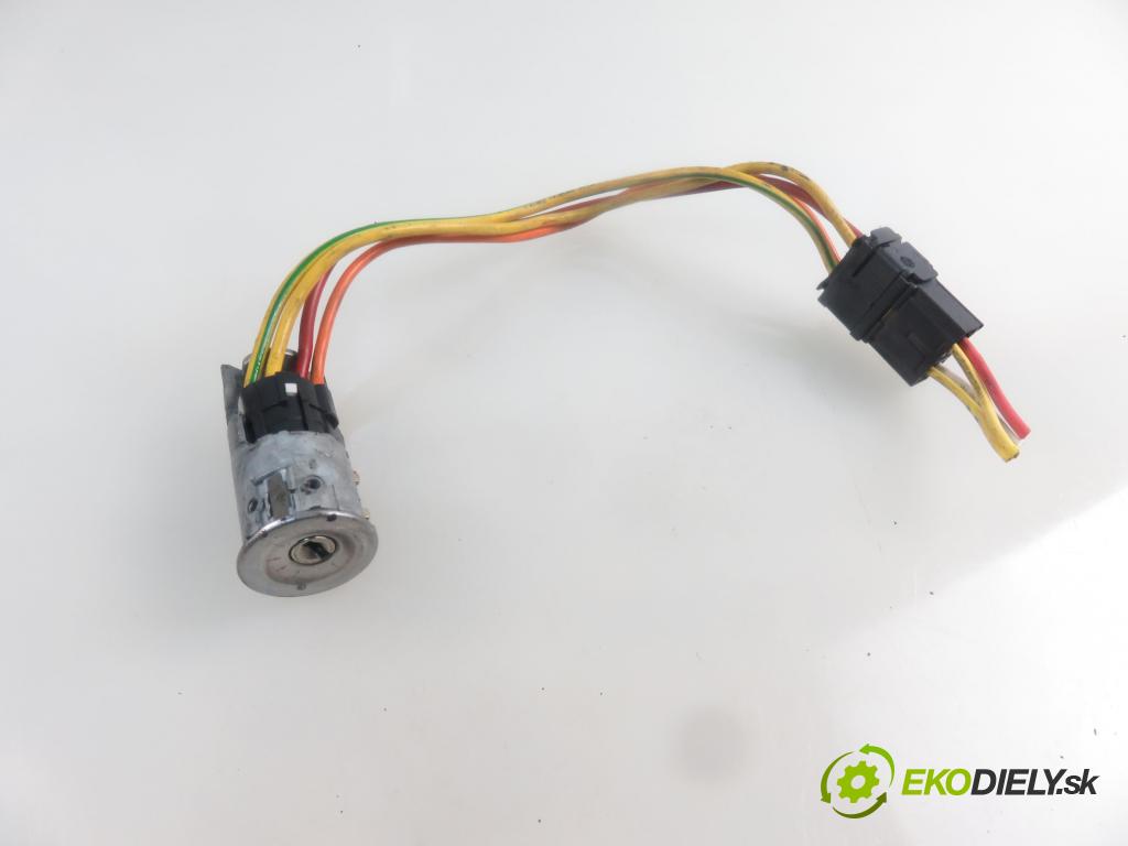 RENAULT MEGANE I (BA0/1_) HB 2002 79,00 1.6 16V 107 - K4M 700 1598,00 spinačka  (Spínacie skrinky a kľúče)