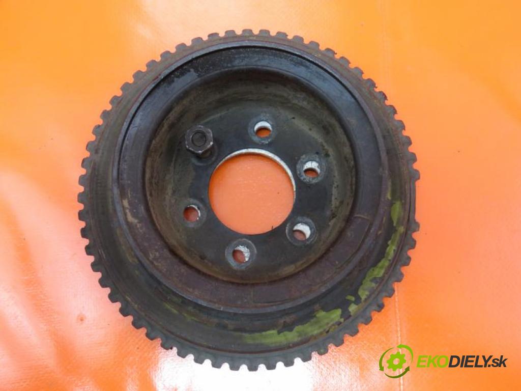 BMW 3 E36 1.8 318 I M40 B18 (184E1) manual 5 - stupňová 83 kW 113 km  řemenice kolová Vačkového hřídele / kliky