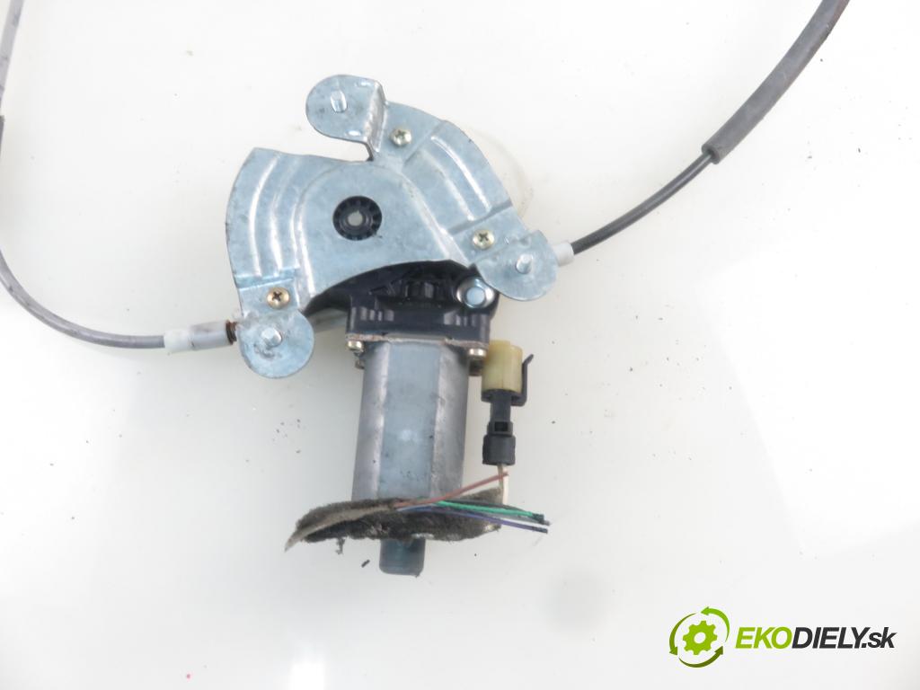 RENAULT MEGANE I (BA0/1_) HB 2002 79,00 1.6 16V 107 - K4M 700 1598,00 mechanismus oken 0130821720