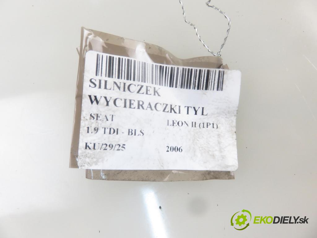 SEAT LEON (1P1) HB 2006 77,00 1.9 TDI - BLS 1896,00 motorek stěrače ZADNÍ: 5P0955711C ; 53033812