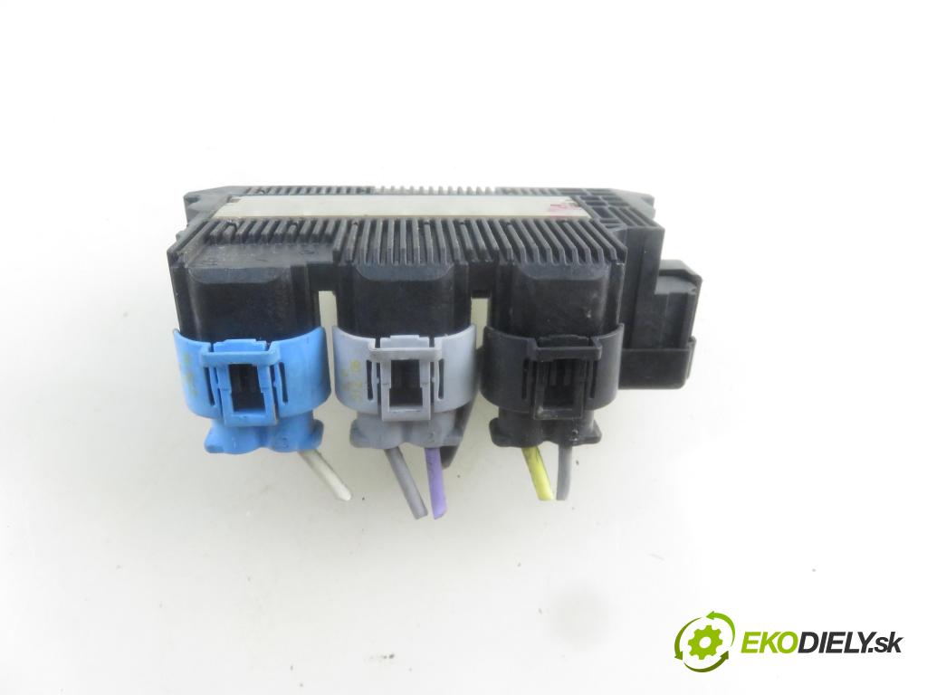 CITROEN JUMPY Skrzynia FURGON 2007 88,00 2.0 HDi 120 - RHK (DW10UTED4) 1997,00 Skrinka POJISTKY: na BATÉRIA 1400550780