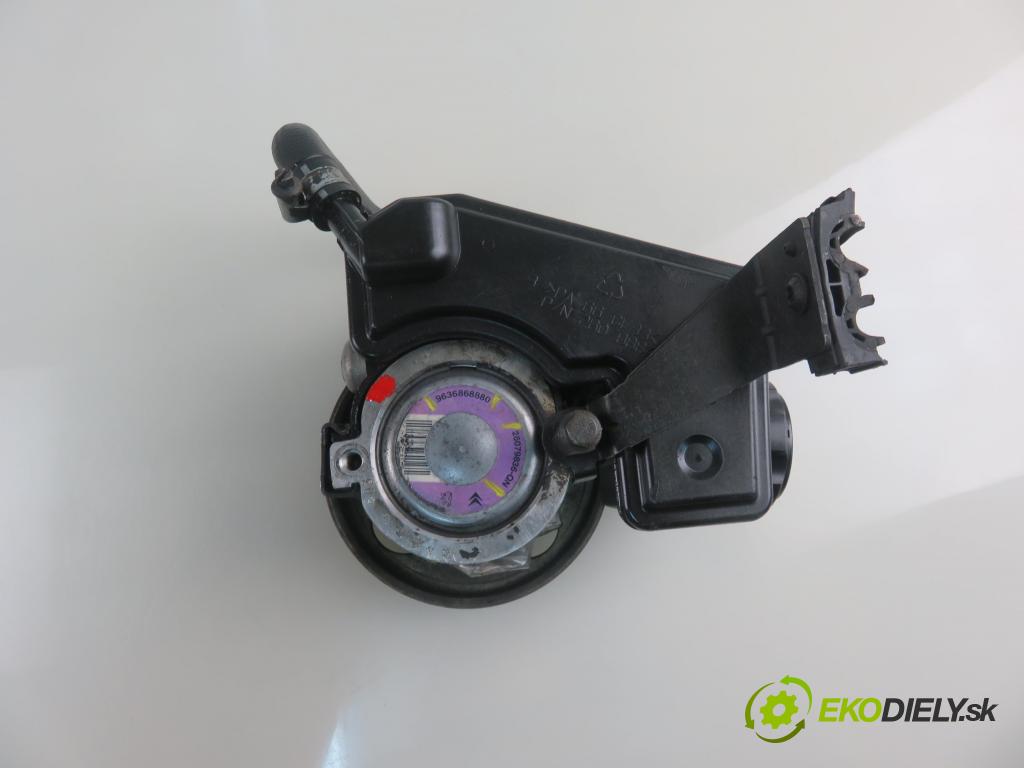 PEUGEOT 206 liftback (2A/C) HB 2002 440,00 1.1 i - HFX (TU1JP) 1124,00 Pumpa servočerpadlo 9636868880 ; 26079836QN (Servočerpadlá, pumpy riadenia)