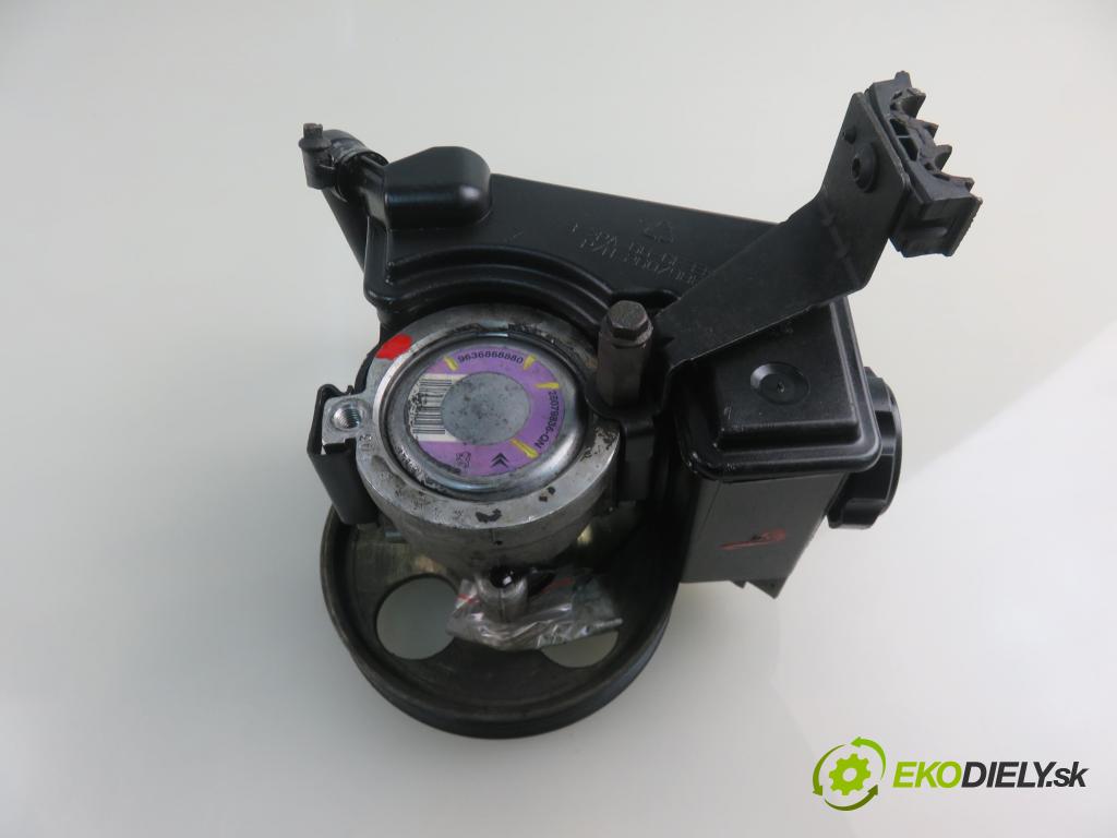 PEUGEOT 206 liftback (2A/C) HB 2002 440,00 1.1 i - HFX (TU1JP) 1124,00 Pumpa servočerpadlo 9636868880 ; 26079836QN (Servočerpadlá, pumpy riadenia)