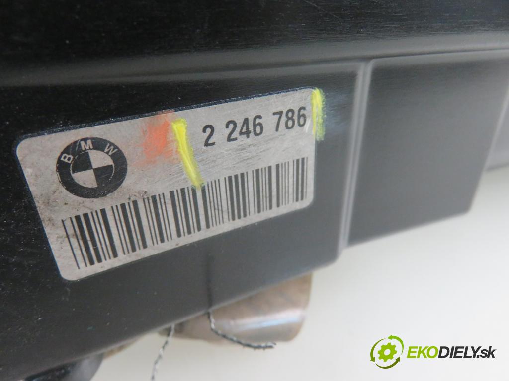 BMW 3 (E46) SEDAN 1999 100,00 320 d 136 - M47 D20 (204D1) 1951,00 Nádržka KOMPENZAČNÉ: 2246786 ; 2247553