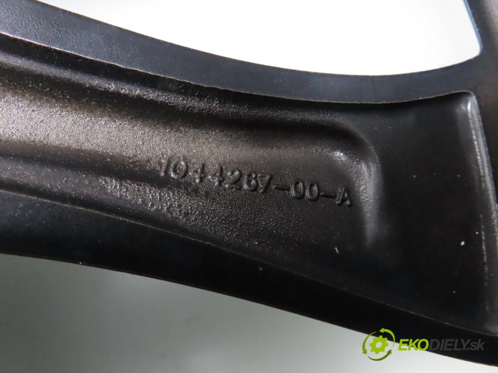 TESLA   0    disky / disk 104426700A