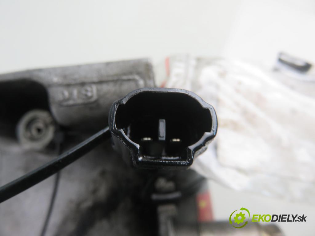 MITSUBISHI PAJERO SPORT I (K7_, K9_) SUV 1999 73,00 2.5 TD (K94W) 99 - 4D56 T 2477,00 KOMPRESOR: klimatizácie MR360532 ; AKC200A551J ; MSC105C (Kompresory klimatizácie)