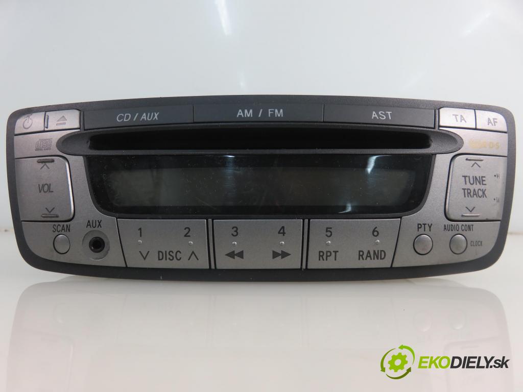 CITROEN C1 (PM_, PN_) HB 2006 50,00 1.0 12V R3 68 - 1KR-FE 998,00 RADIO 269892 ; 861200H010