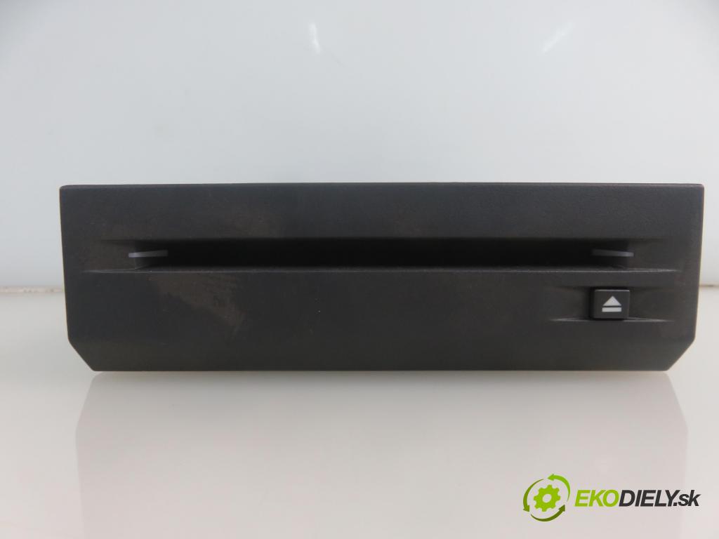 OPEL ASTRA K Sports Tourer KOMBI 2016 81,00 1.6 CDTi - B 16 DTU 1598,00 čítač navigácie 13594479 (Ostatné)