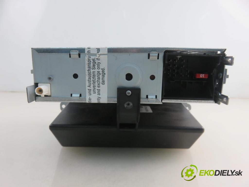 SKODA FABIA II (542) HB 2011 44,00 1.2 - CHFA 1198,00 RADIO CD 5J0035152A