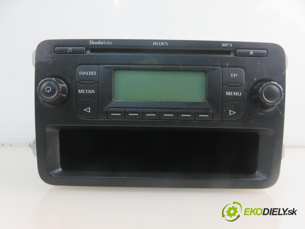 SKODA FABIA II (542) HB 2011 44,00 1.2 - CHFA 1198,00 RADIO CD 5J0035152A