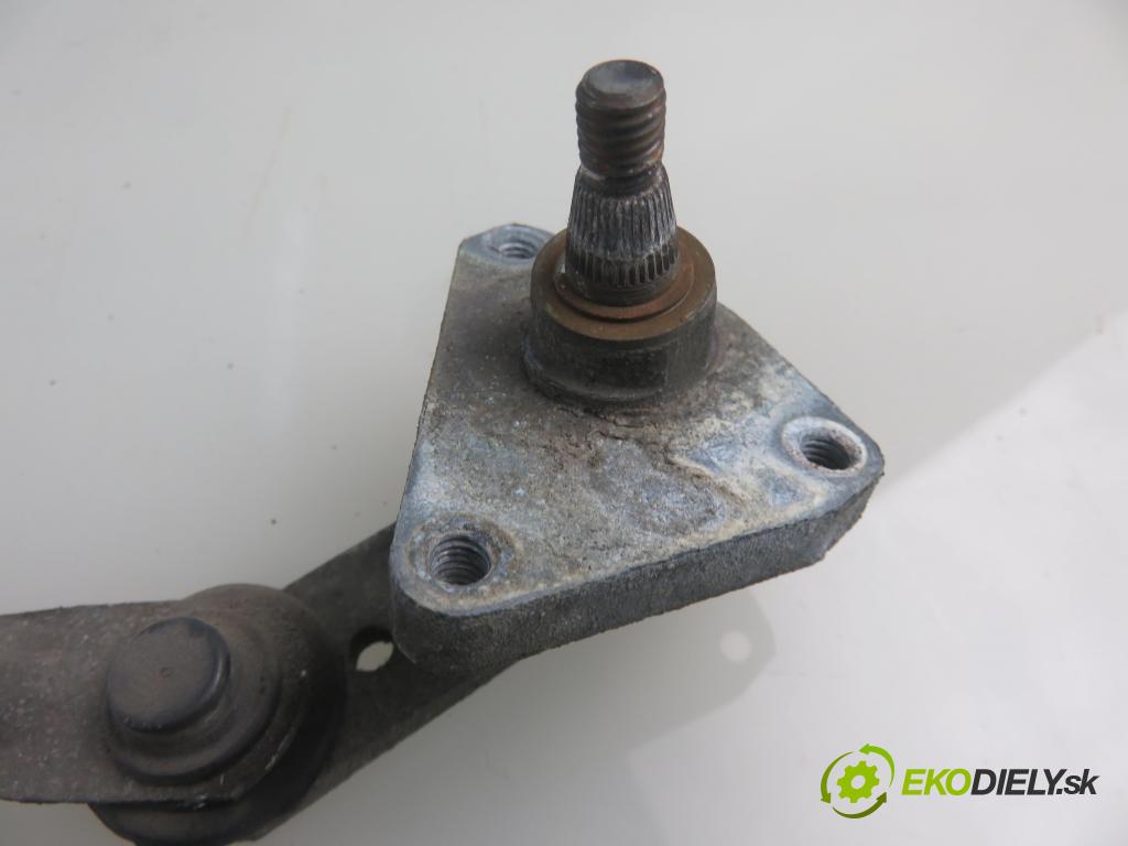 TOYOTA COROLLA Liftback (_E11_) LIFTBACK 2001 63,00 1.4 (EE111_) - 4E-FE 1332,00 Mechanizmus stieračov predný  (Motorčeky stieračov predné)