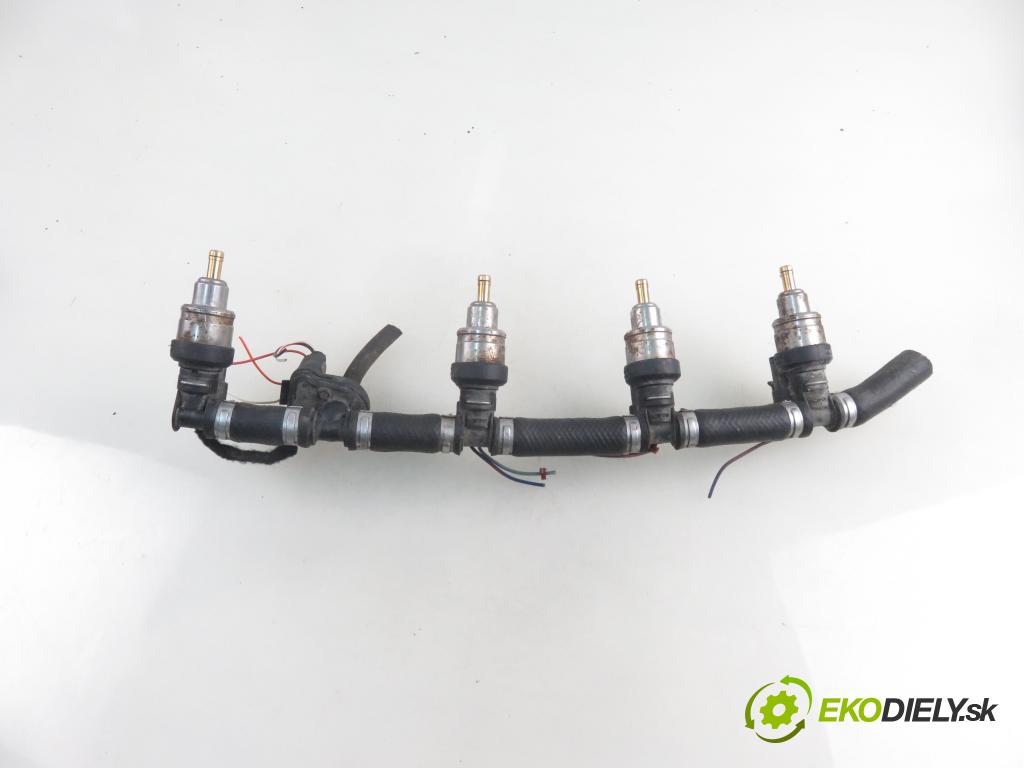 TOYOTA AURIS TOURING SPORTS (_E18_) KOMBI 2013 97,00 1.6 Valvematic 132 - 1ZR-FAE 1598,00 Lišta vstrekovacia LPG 67R016407