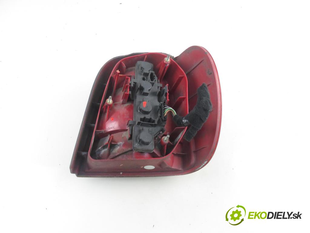 VW POLO (6N2) HB 2001 44,00 1.4 60 - AKK 1390,00 Svetlo ľavé zadné 6N0941095H
