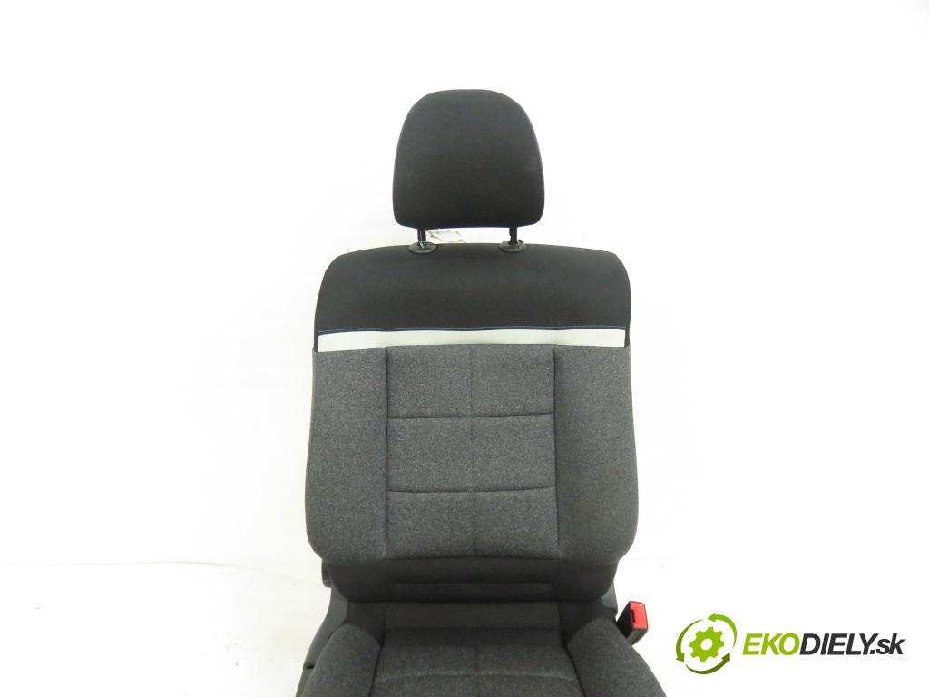 CITROEN C4 CACTUS CROSSOVER 2018 81,00 1.2 THP 110 - HNZ (EB2DT) 1199,00 Sedadlo CESTUJÚCI/PP