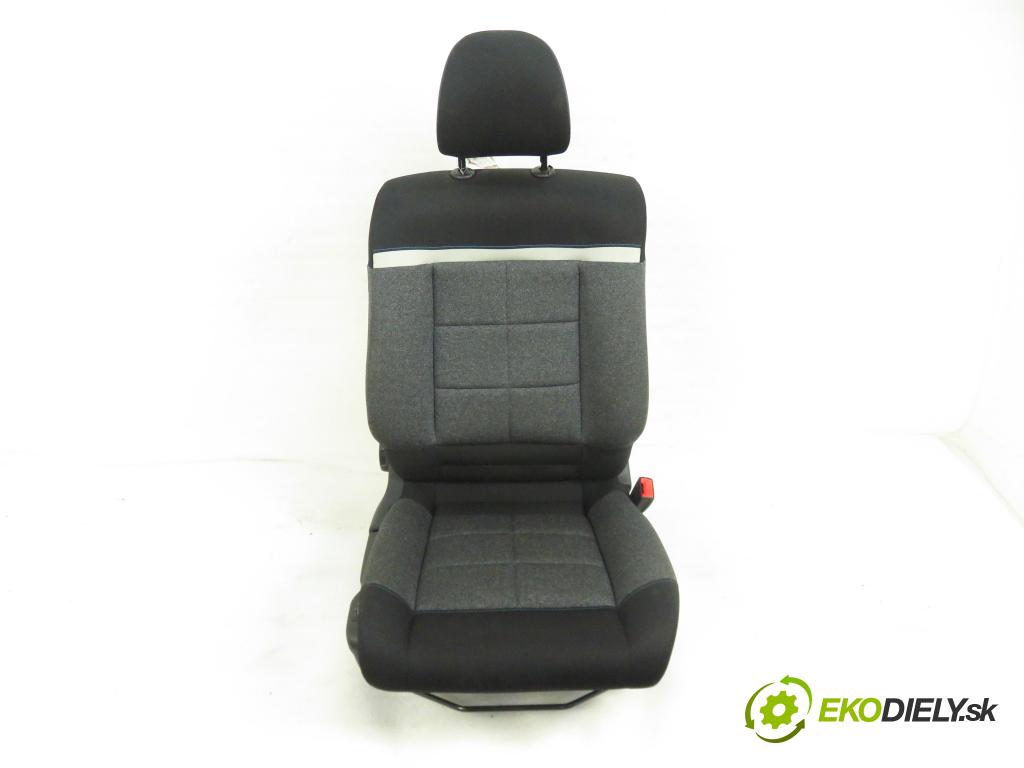 CITROEN C4 CACTUS CROSSOVER 2018 81,00 1.2 THP 110 - HNZ (EB2DT) 1199,00 Sedadlo CESTUJÚCI/PP