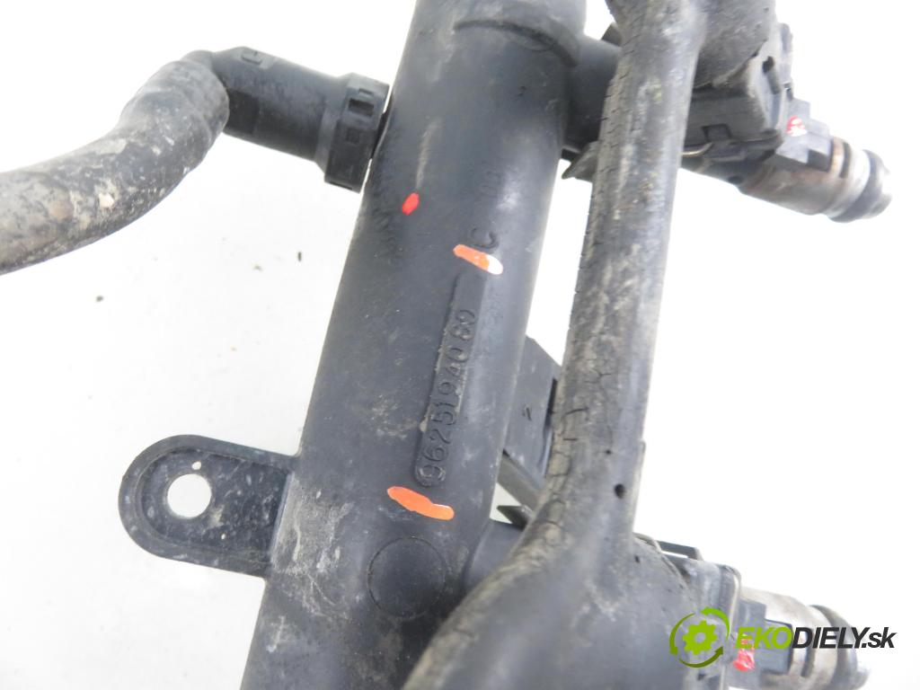 PEUGEOT 206 liftback (2A/C) HB 1999 44,00 1.1 60 - HFZ 1124,00 Lišta vstrekovacia 9625194080 (Vstrekovacie lišty)