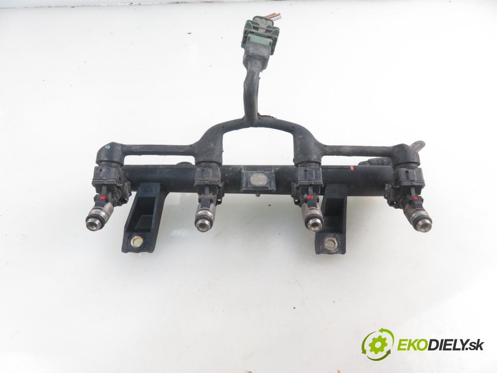 PEUGEOT 206 liftback (2A/C) HB 1999 44,00 1.1 60 - HFZ 1124,00 Lišta vstrekovacia 9625194080 (Vstrekovacie lišty)