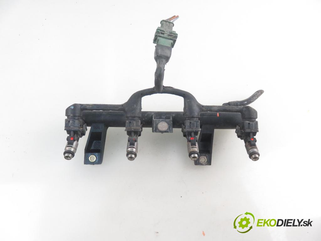 PEUGEOT 206 liftback (2A/C) HB 1999 44,00 1.1 60 - HFZ 1124,00 Lišta vstrekovacia 9625194080 (Vstrekovacie lišty)