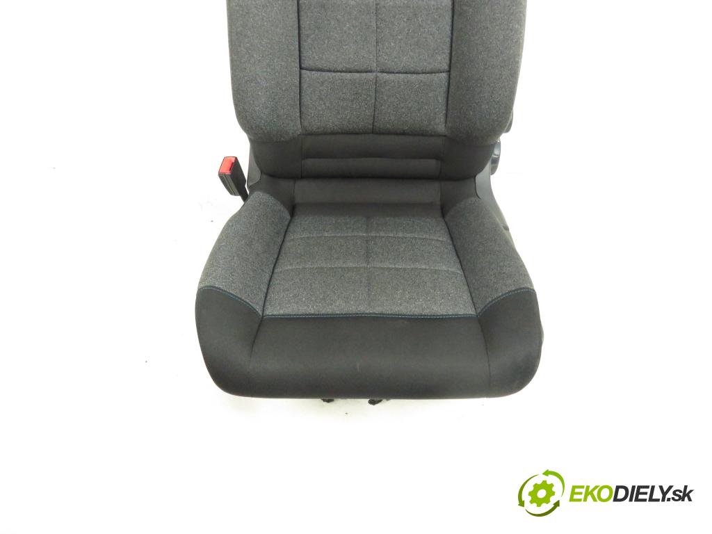 CITROEN C4 CACTUS CROSSOVER 2018 81,00 1.2 THP 110 - HNZ (EB2DT) 1199,00 Sedadlo šoféri